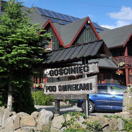 乔尔什滕Gosciniec Pod Smrekami住宿加早餐旅馆 外观 照片