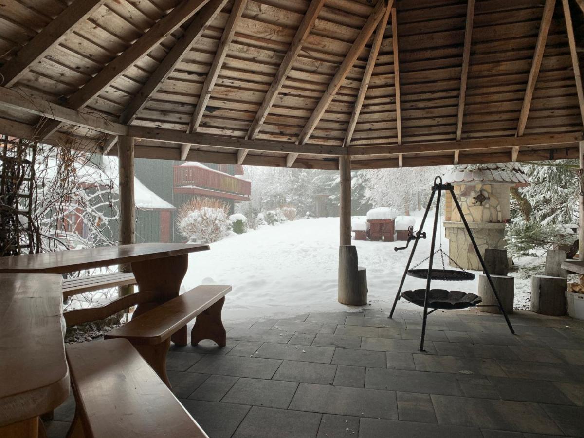 乔尔什滕Gosciniec Pod Smrekami住宿加早餐旅馆 外观 照片