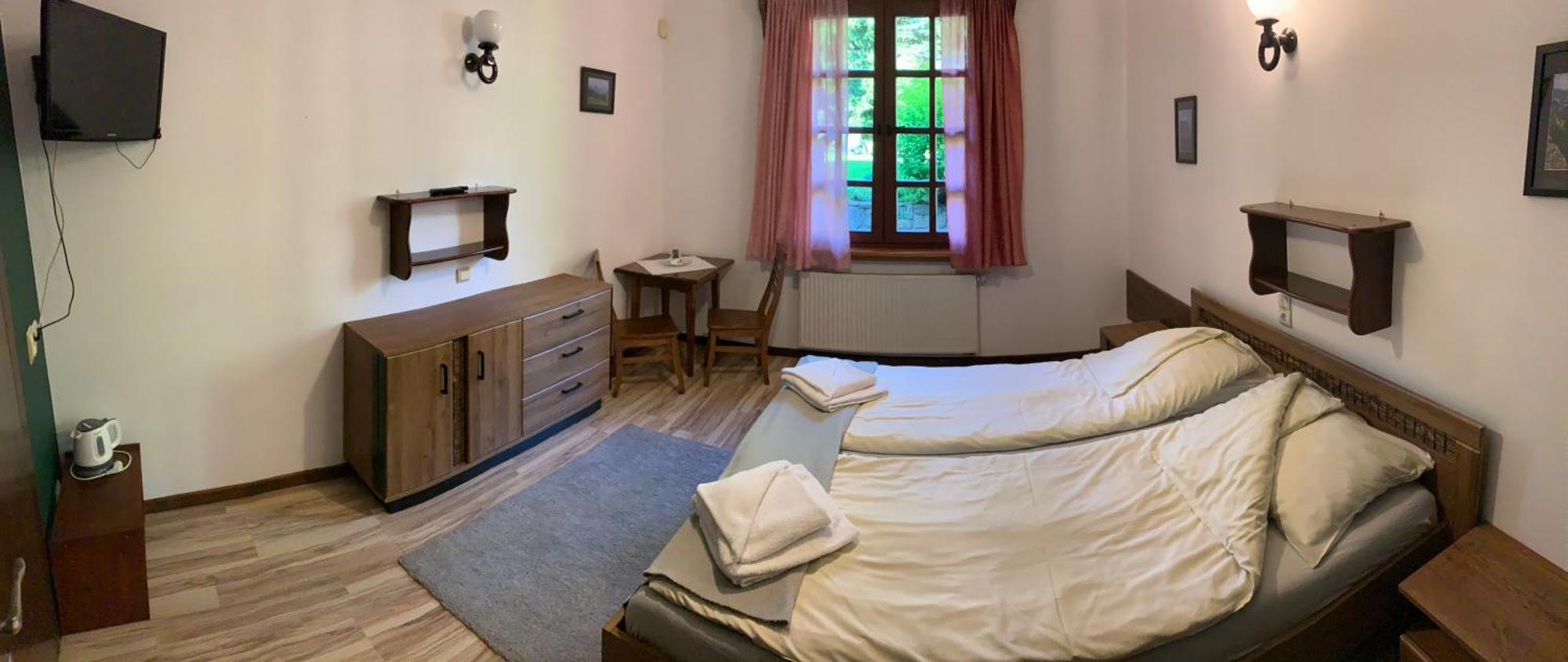 乔尔什滕Gosciniec Pod Smrekami住宿加早餐旅馆 外观 照片