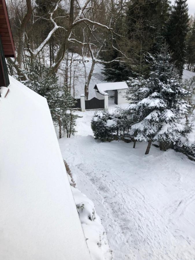 乔尔什滕Gosciniec Pod Smrekami住宿加早餐旅馆 外观 照片