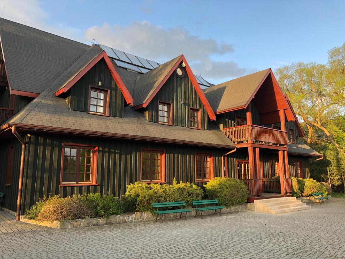 乔尔什滕Gosciniec Pod Smrekami住宿加早餐旅馆 外观 照片